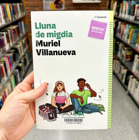 Cover for "Lluna de migdia", a Catalan book, for Penguin Random House Spain